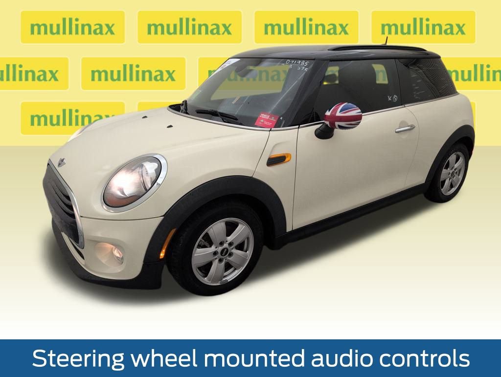 Used 2018 MINI Cooper 2-Door Hardtop image 11