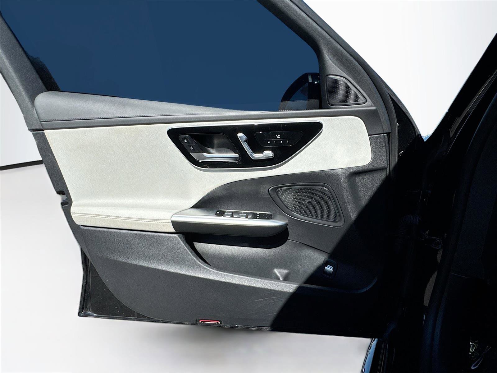 Used 2022 Mercedes-Benz C 300 Sedan image 17