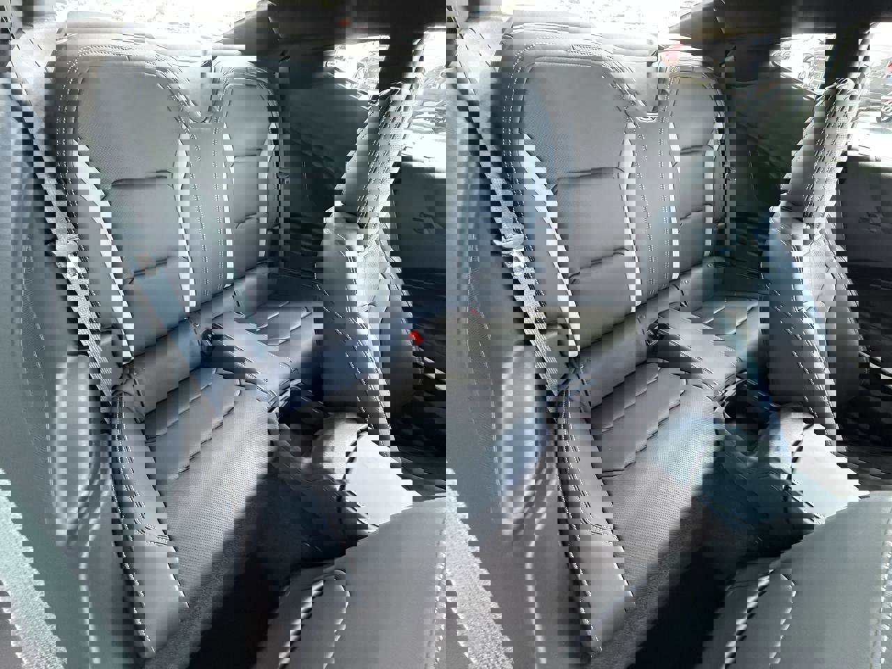 Used 2018 Chevrolet Camaro SS RWD image 32