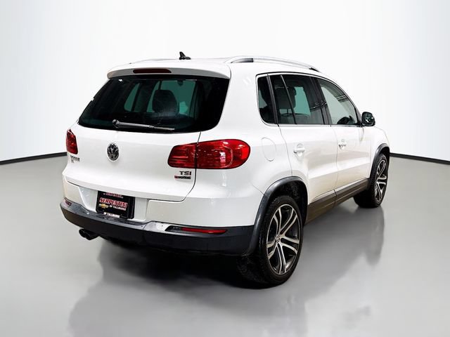 Used 2017 Volkswagen Tiguan SEL AWD/4WD image 6