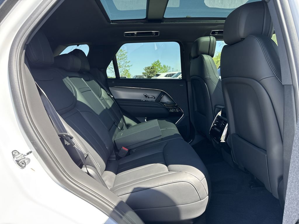 New 2025 Land Rover Range Rover Sport Dynamic SE AWD/4WD image 15