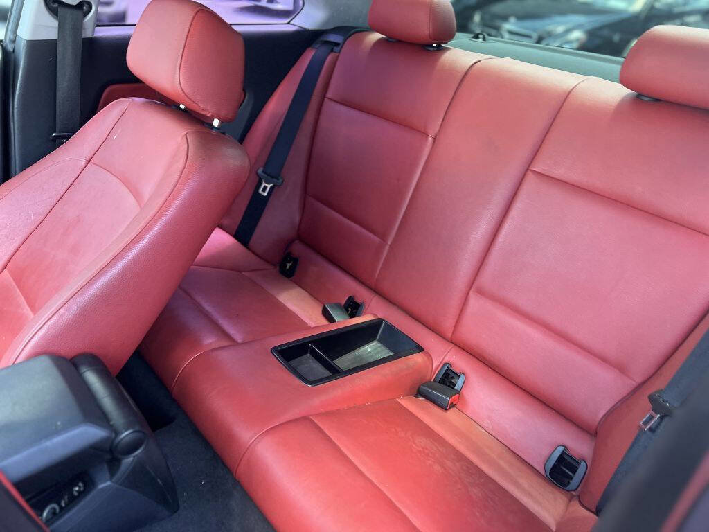 Used 2012 BMW 128i Coupe w/ Premium Pkg RWD image 11