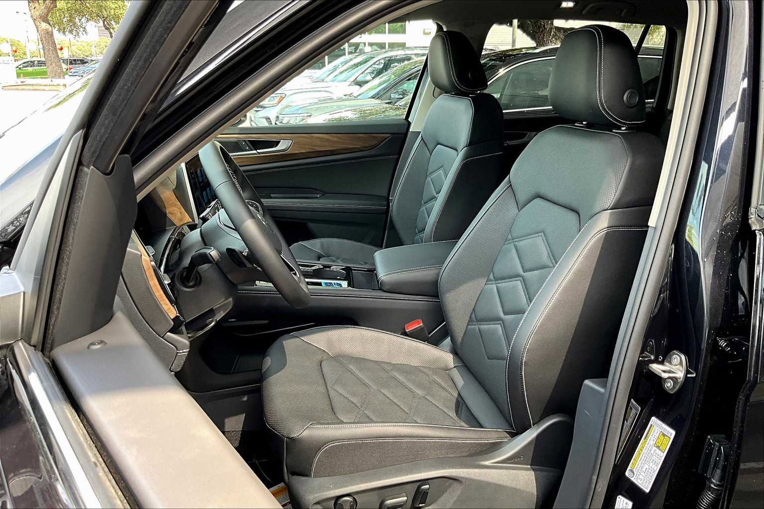 New 2026 Volkswagen Atlas SE image 9