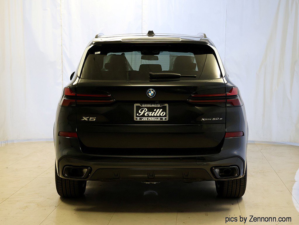 New 2026 BMW X5 xDrive50e w/ M Sport Package AWD/4WD image 7