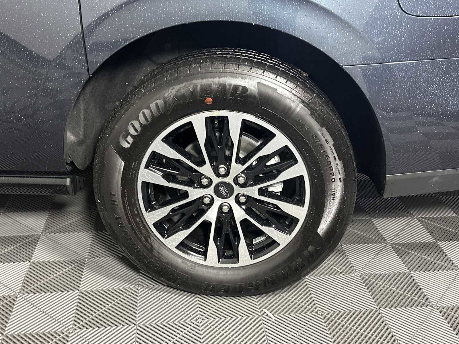 Used 2025 Ford Expedition Max Platinum AWD/4WD image 22