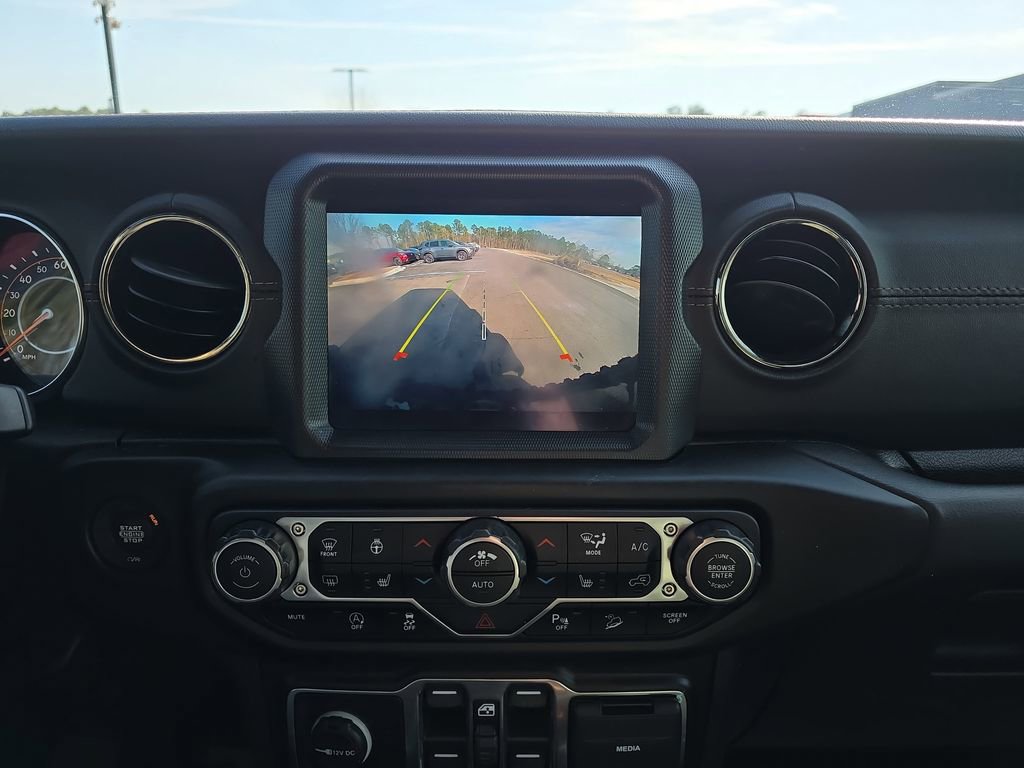 Used 2021 Jeep Wrangler Unlimited Sahara image 28