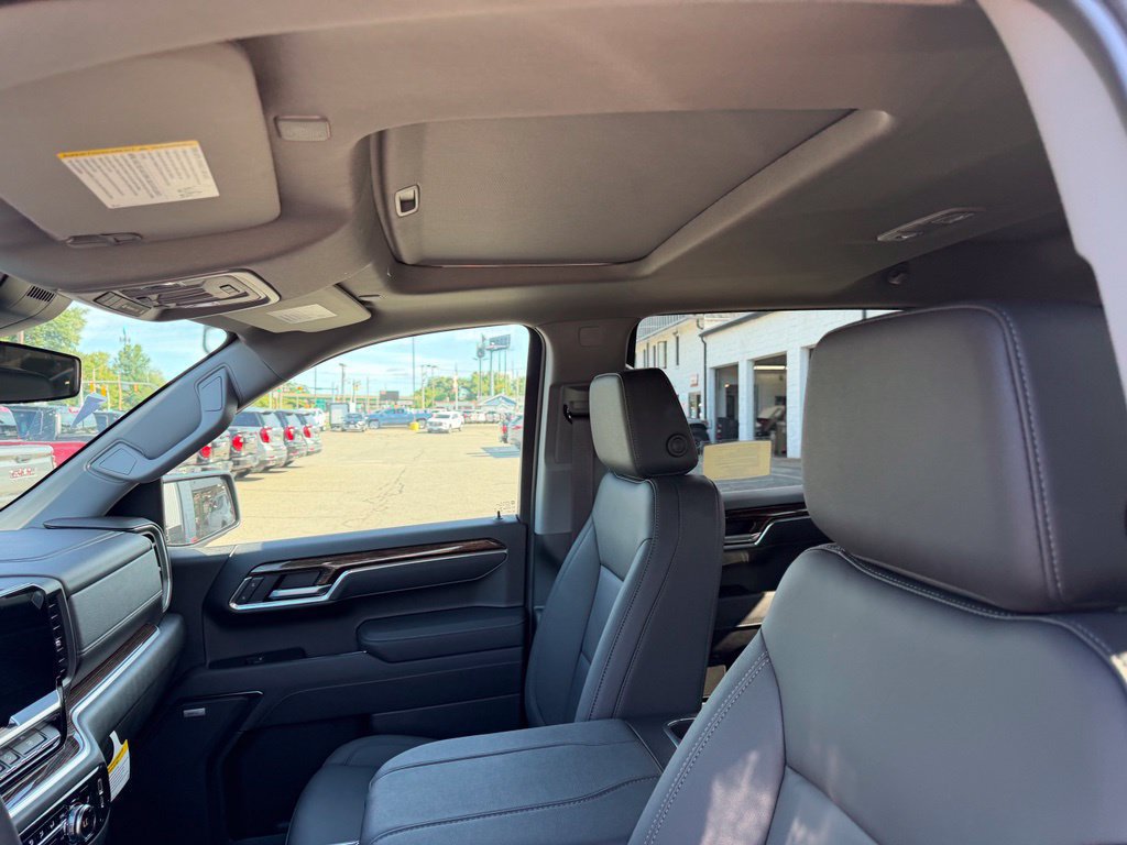 New 2026 GMC Sierra 1500 Elevation w/ Elevation Premium Package AWD/4WD image 16