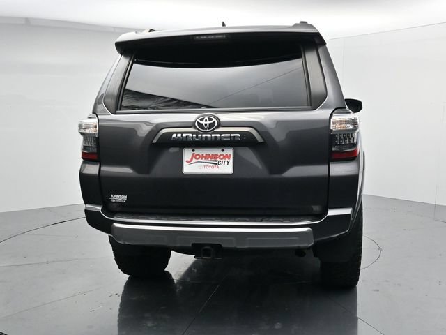 Used 2022 Toyota 4Runner TRD Off-Road Premium w/ Moonroof Package AWD/4WD image 10