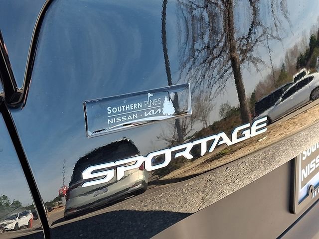 Certified 2025 Kia Sportage EX image 31