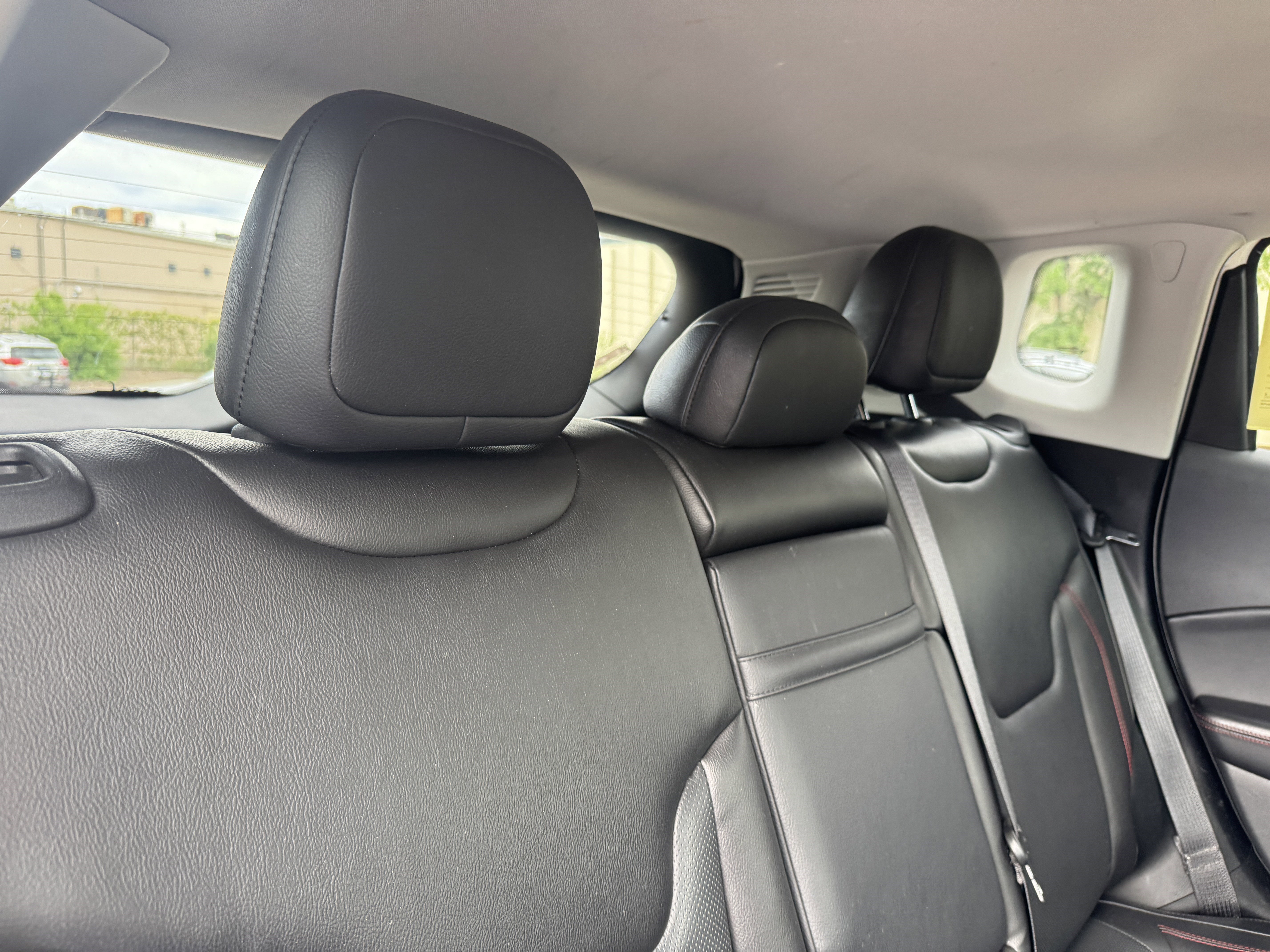 Used 2018 Jeep Compass Trailhawk w/ Leather Interior Group AWD/4WD image 26