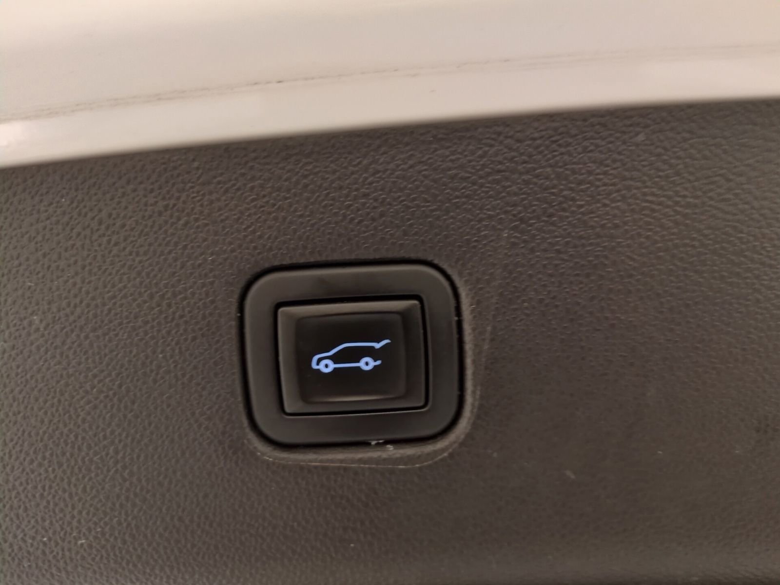 Used 2020 Chevrolet Blazer LT image 14