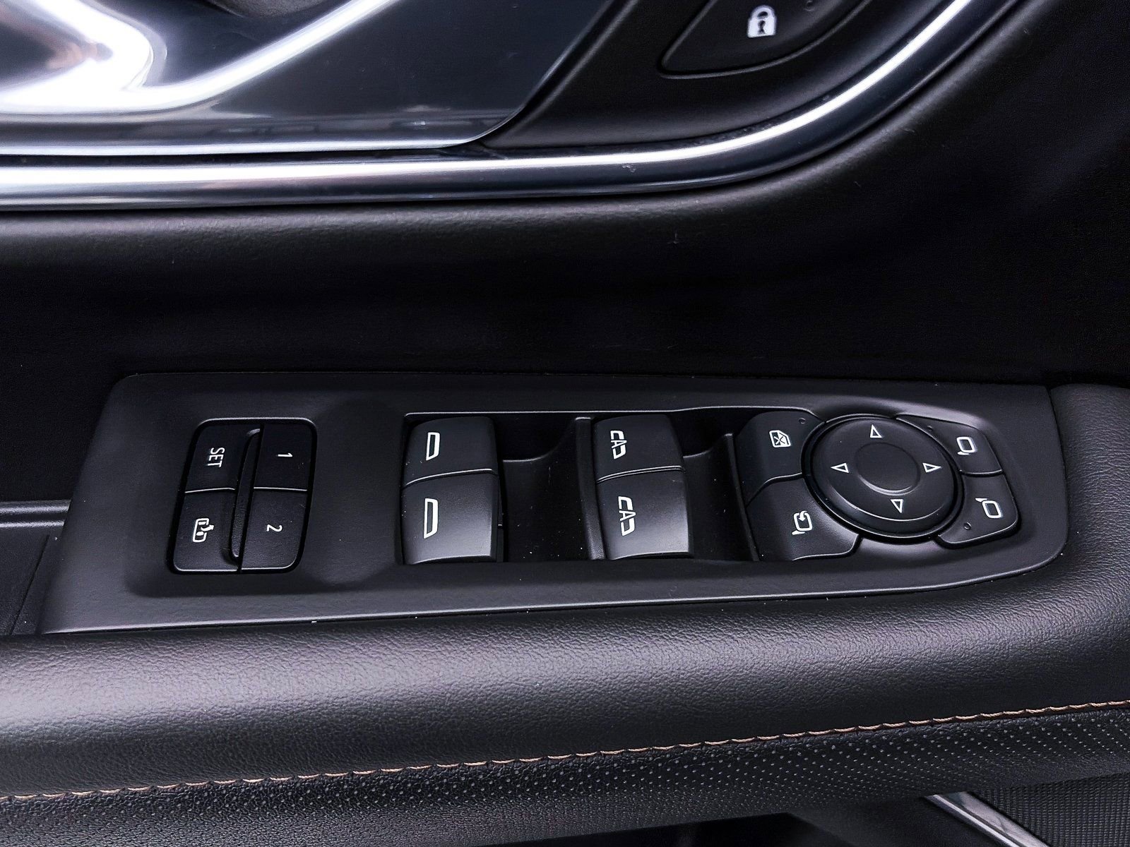 Used 2023 GMC Yukon AT4 w/ AT4 Premium Plus Package image 17