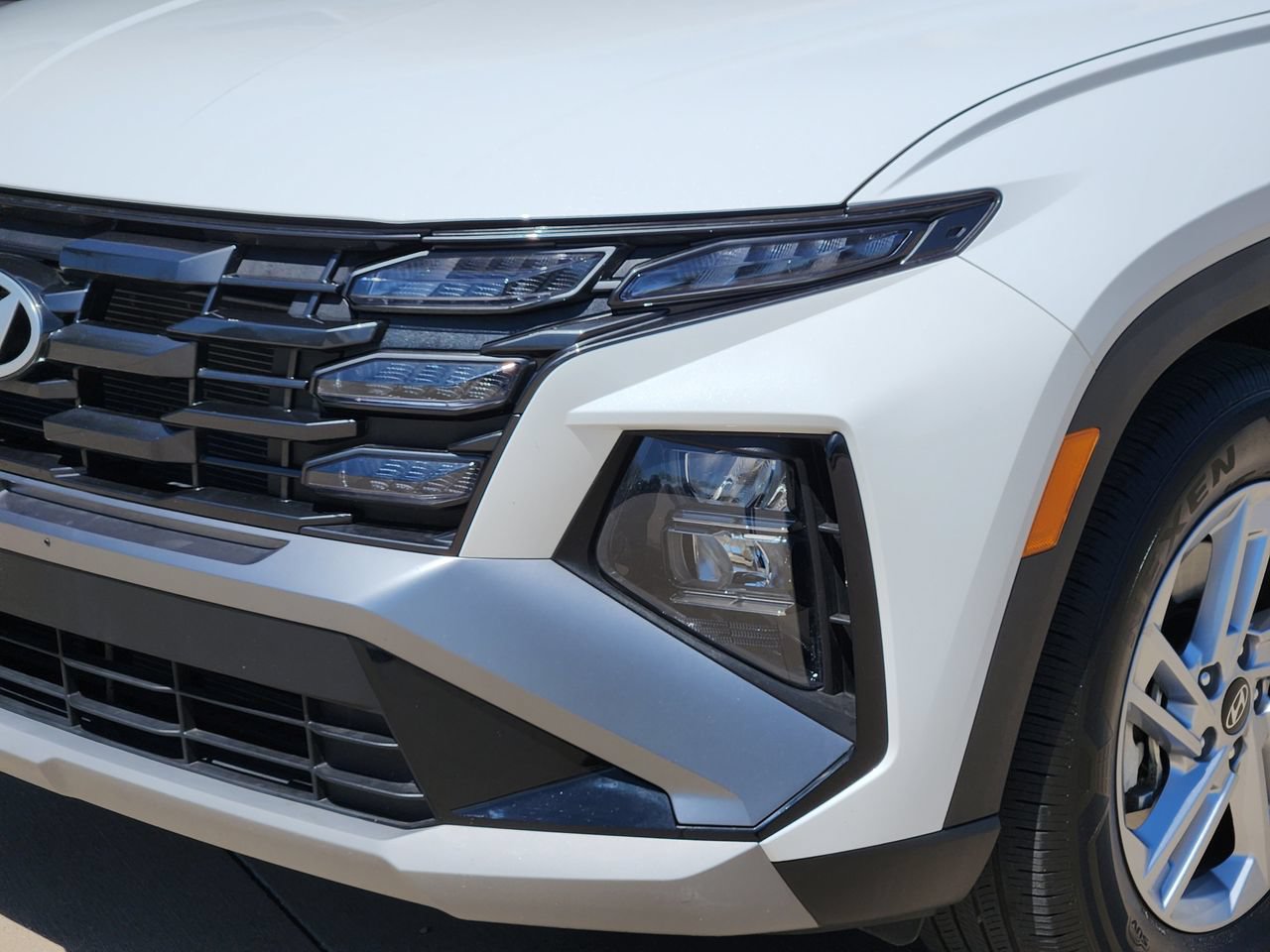 Certified 2025 Hyundai Tucson SE FWD image 6