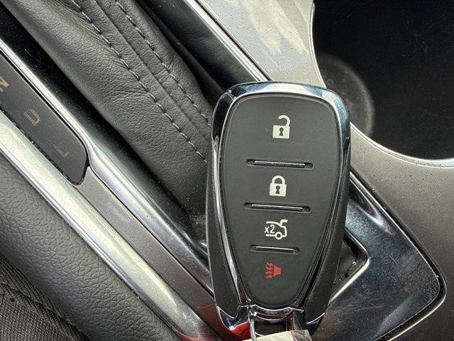 Used 2017 Chevrolet Malibu Hybrid FWD image 19