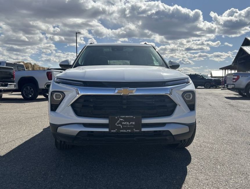 New 2025 Chevrolet TrailBlazer LT w/ Convenience Package AWD/4WD image 2