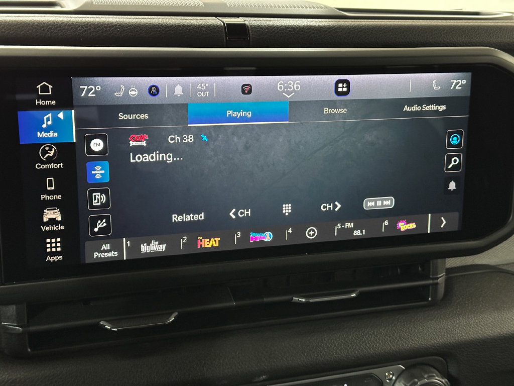 New 2026 Jeep Gladiator Sport AWD/4WD image 31