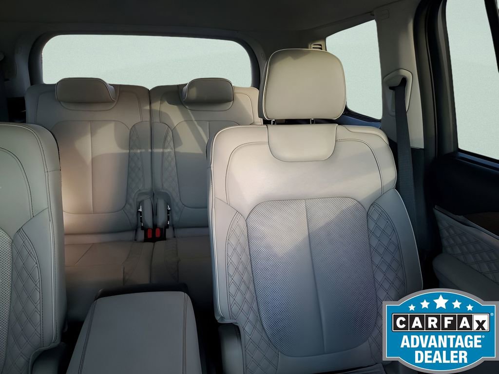 Used 2023 Jeep Grand Cherokee L Summit w/ Luxury Tech Group V image 17