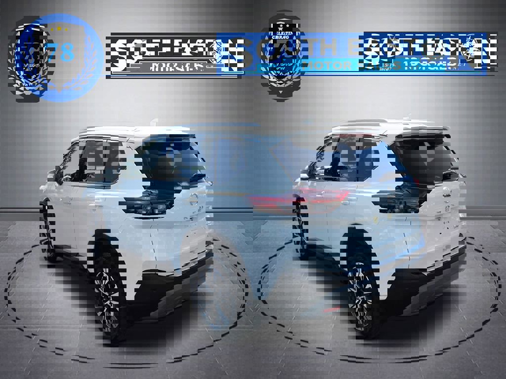 Used 2021 Nissan Rogue SV w/ Premium Package image 5
