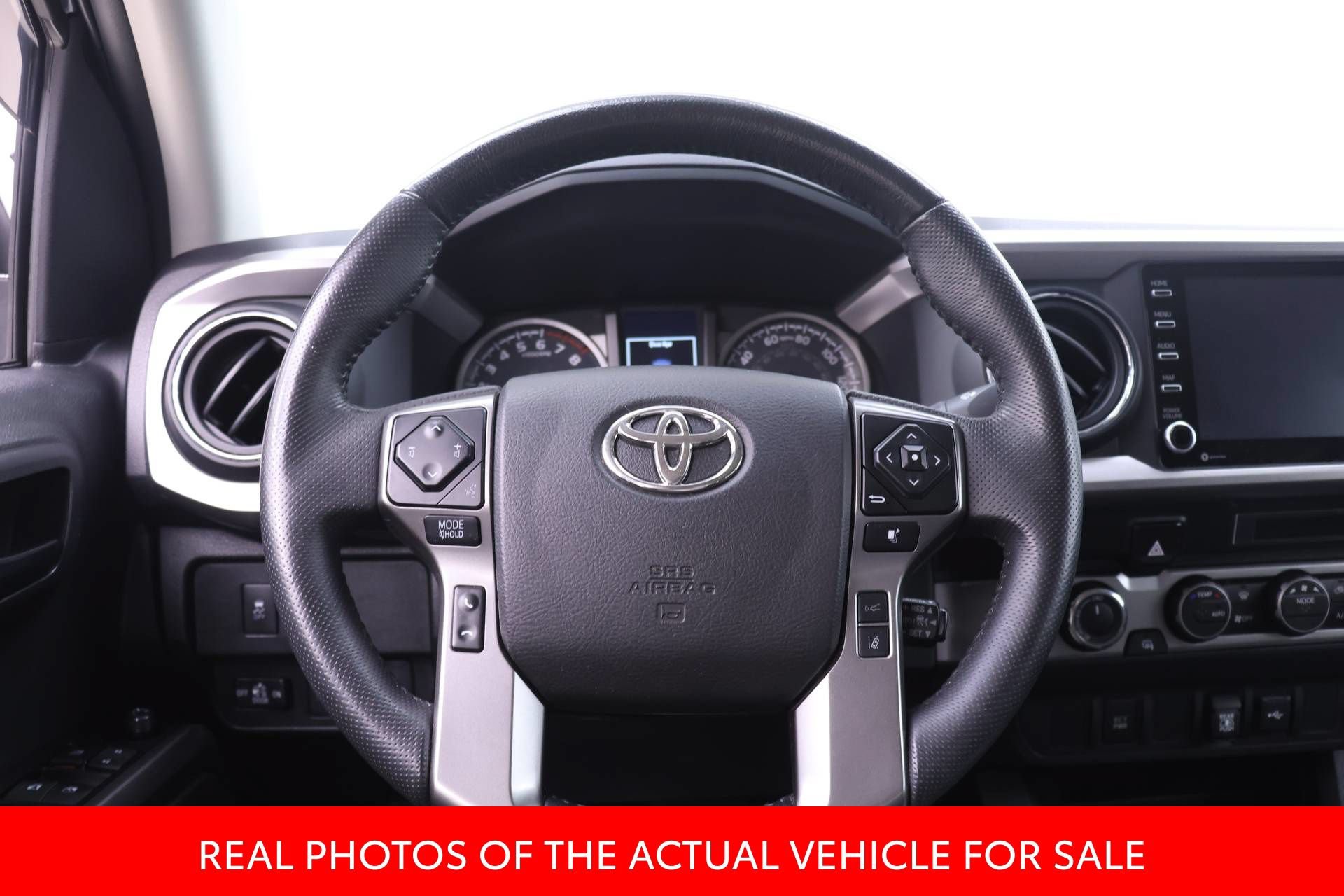 Certified 2022 Toyota Tacoma SR5 AWD/4WD image 13