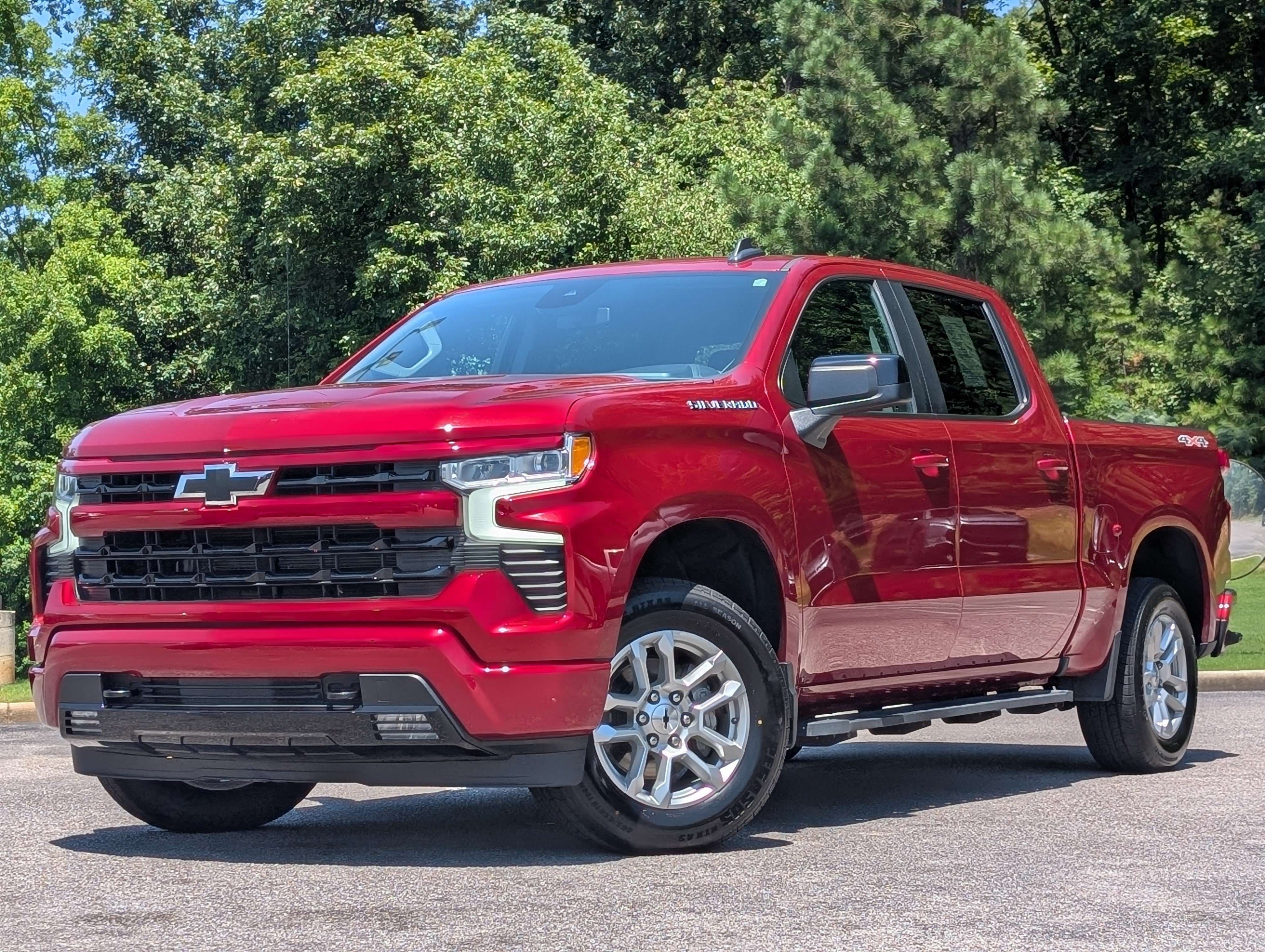 Used 2024 Chevrolet Silverado 1500 RST w/ Protection Package AWD/4WD image 4