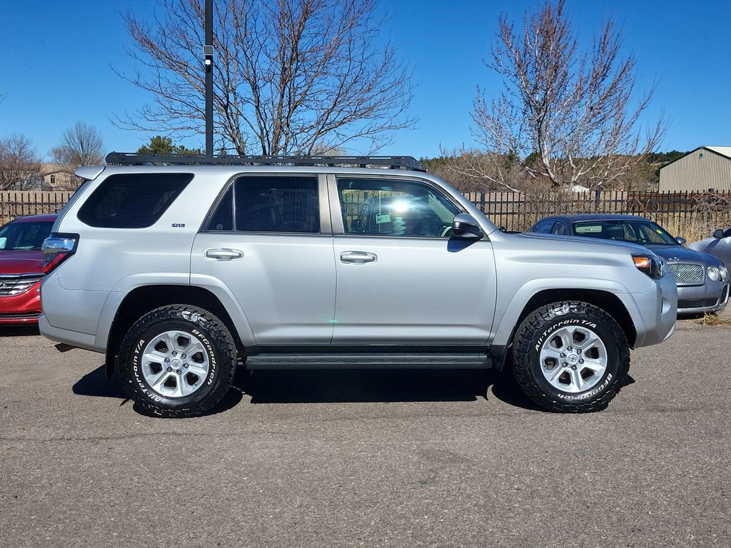 Used 2020 Toyota 4Runner SR5 AWD/4WD image 4