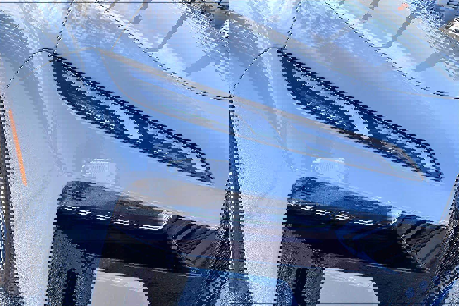 Used 2025 BMW i7 xDrive60 image 26