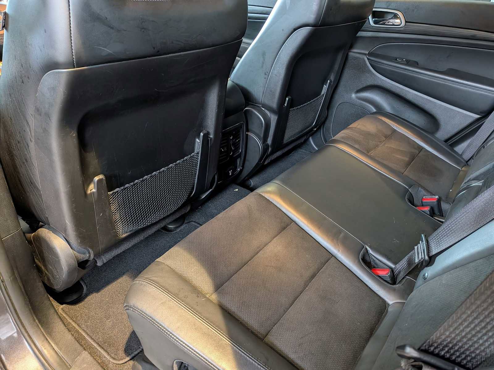 Used 2021 Jeep Grand Cherokee Laredo X image 17