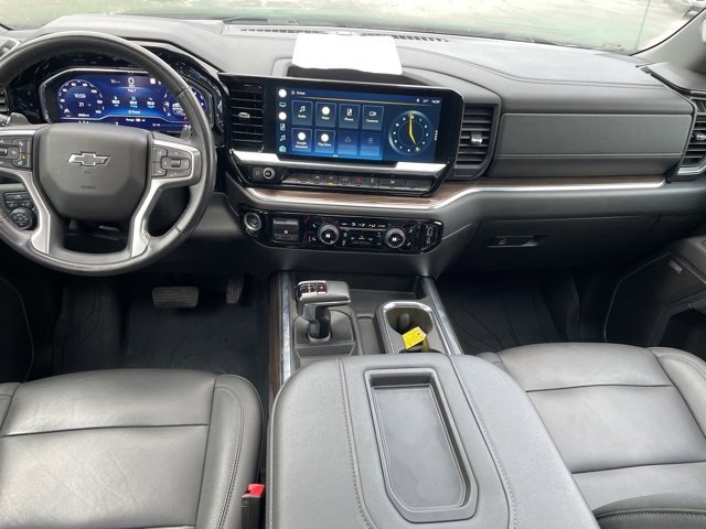 Used 2022 Chevrolet Silverado 1500 RST w/ Convenience Package II image 3