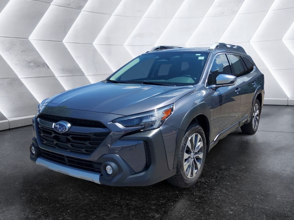 Used 2025 Subaru Outback Touring w/ Popular Package #2 AWD/4WD image 3
