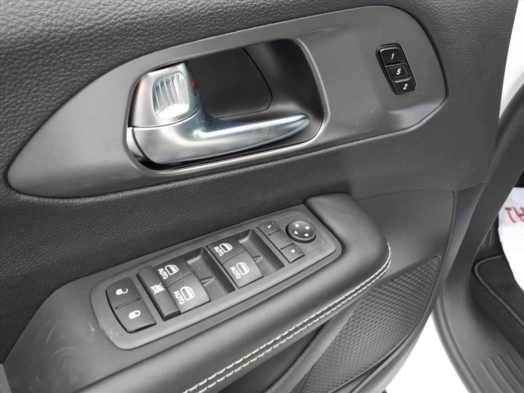 New 2026 Chrysler Pacifica Select w/ S Appearance Package image 10