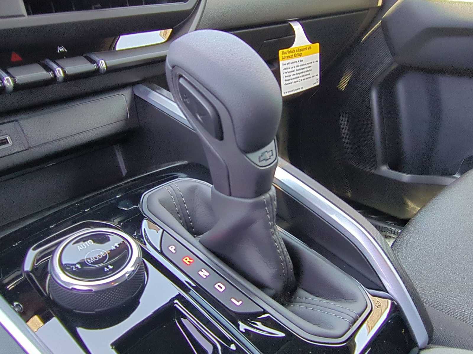 New 2026 Chevrolet Colorado Trail Boss w/ Midnight Edition AWD/4WD image 22