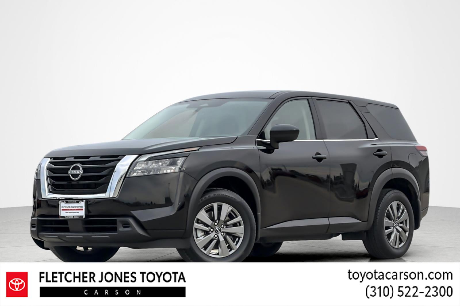 Used 2025 Nissan Pathfinder S image 1