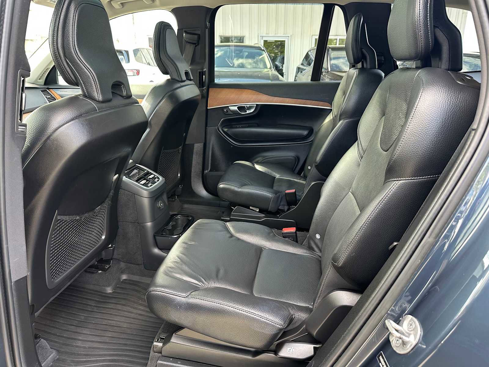 Certified 2023 Volvo XC90 T8 Plus AWD/4WD image 15