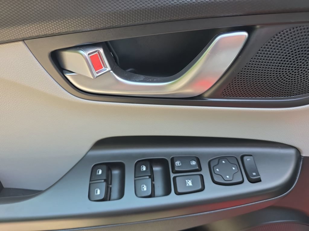 Used 2023 Hyundai Kona SEL w/ Convenience Package AWD/4WD image 21