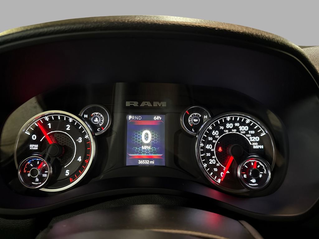 Used 2024 RAM 2500 Tradesman w/ Chrome Appearance Group image 17