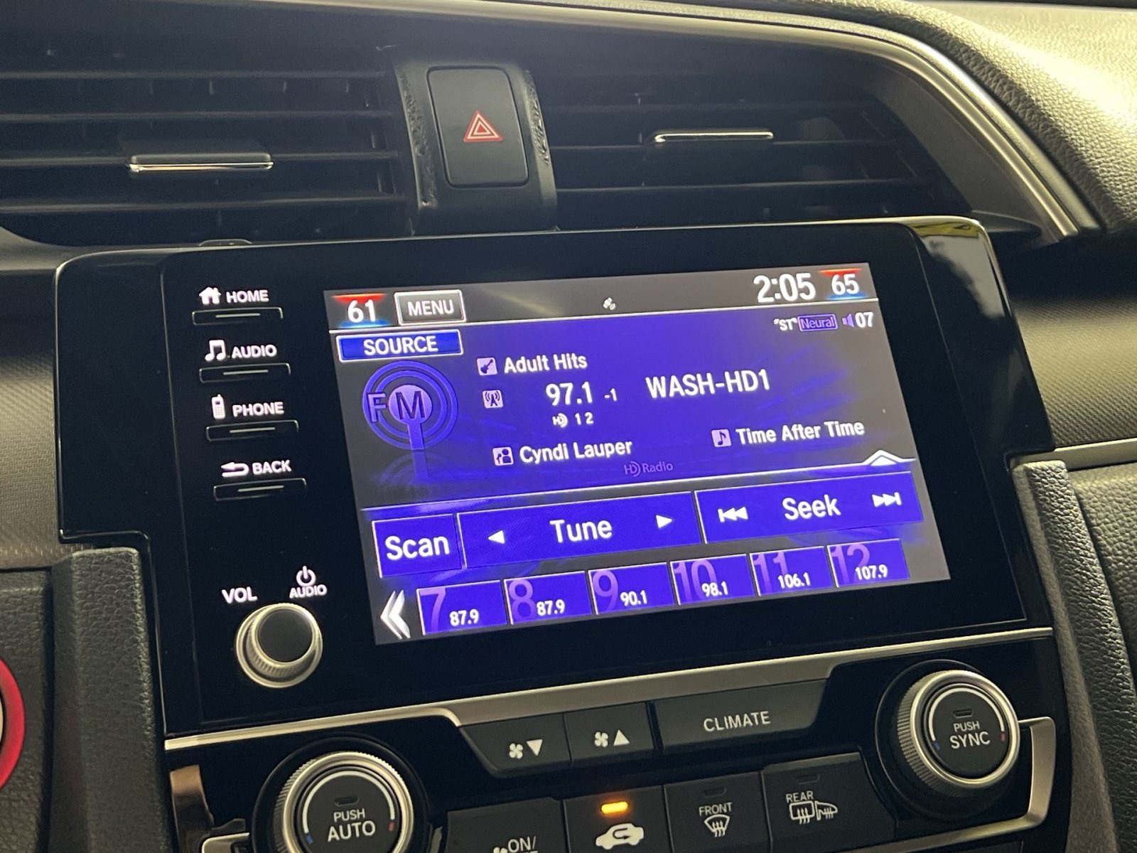 Used 2019 Honda Civic EX image 18