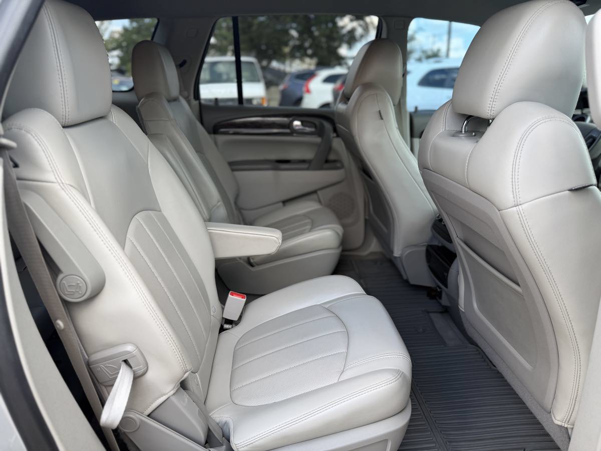 Used 2015 Buick Enclave Leather FWD image 15