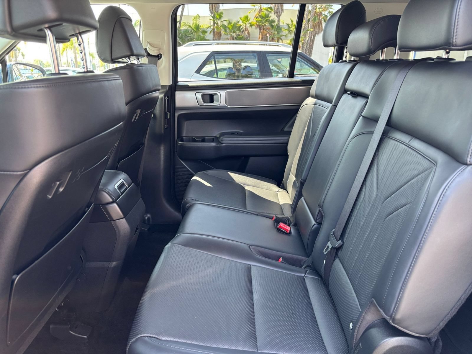 Used 2025 Hyundai Santa Fe SEL FWD image 28