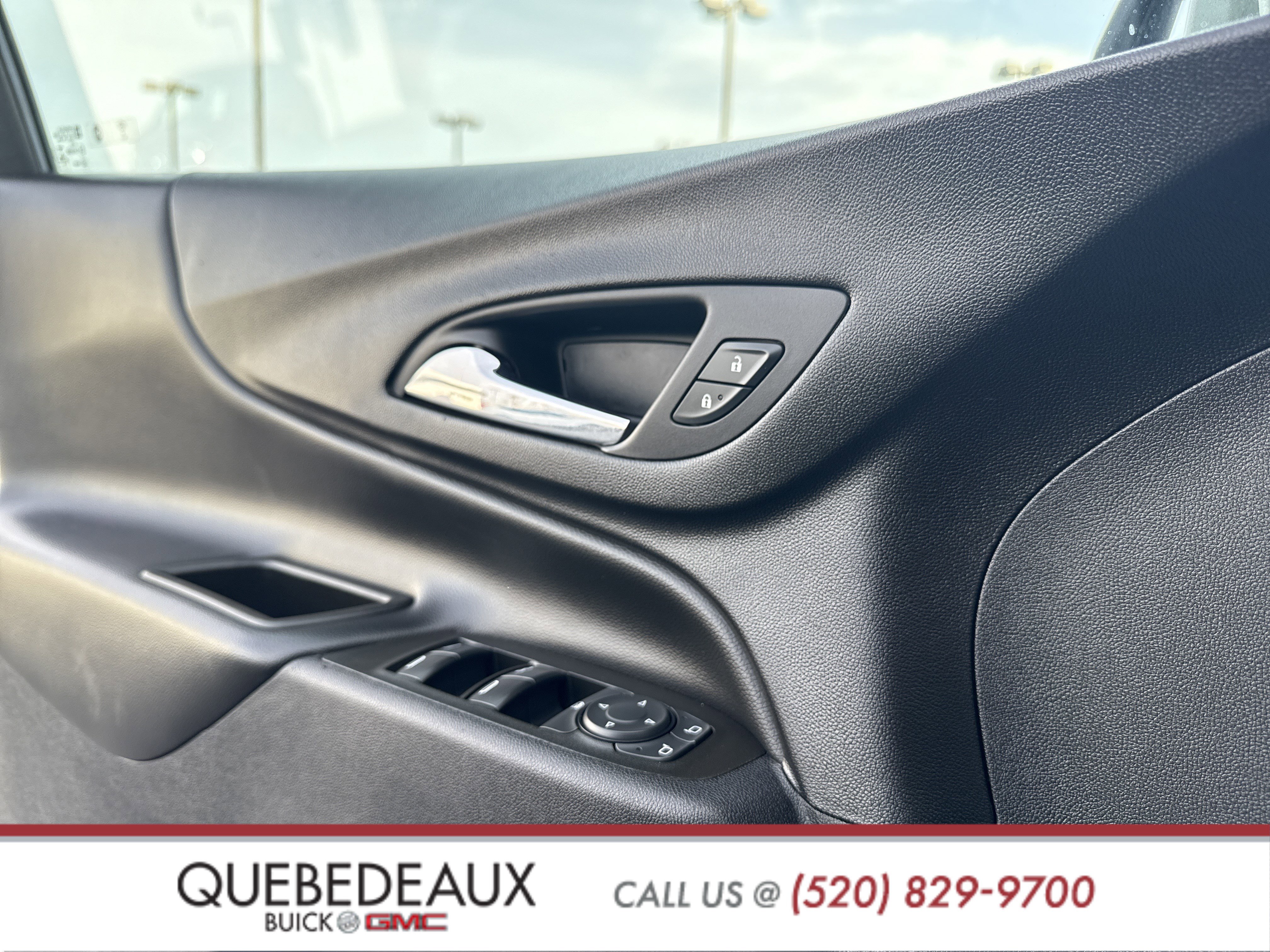 Used 2020 Chevrolet Equinox LT image 12