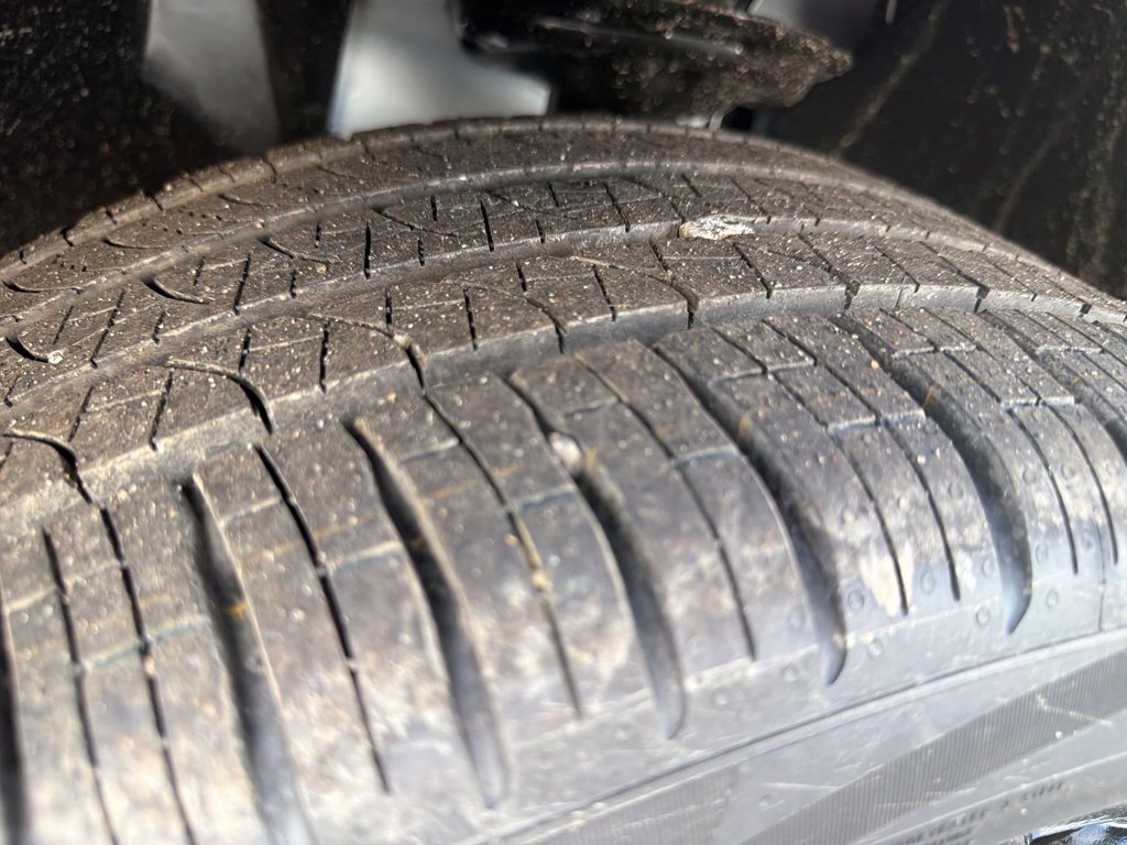 Used 2026 Volkswagen Tiguan SE R-Line AWD/4WD image 29