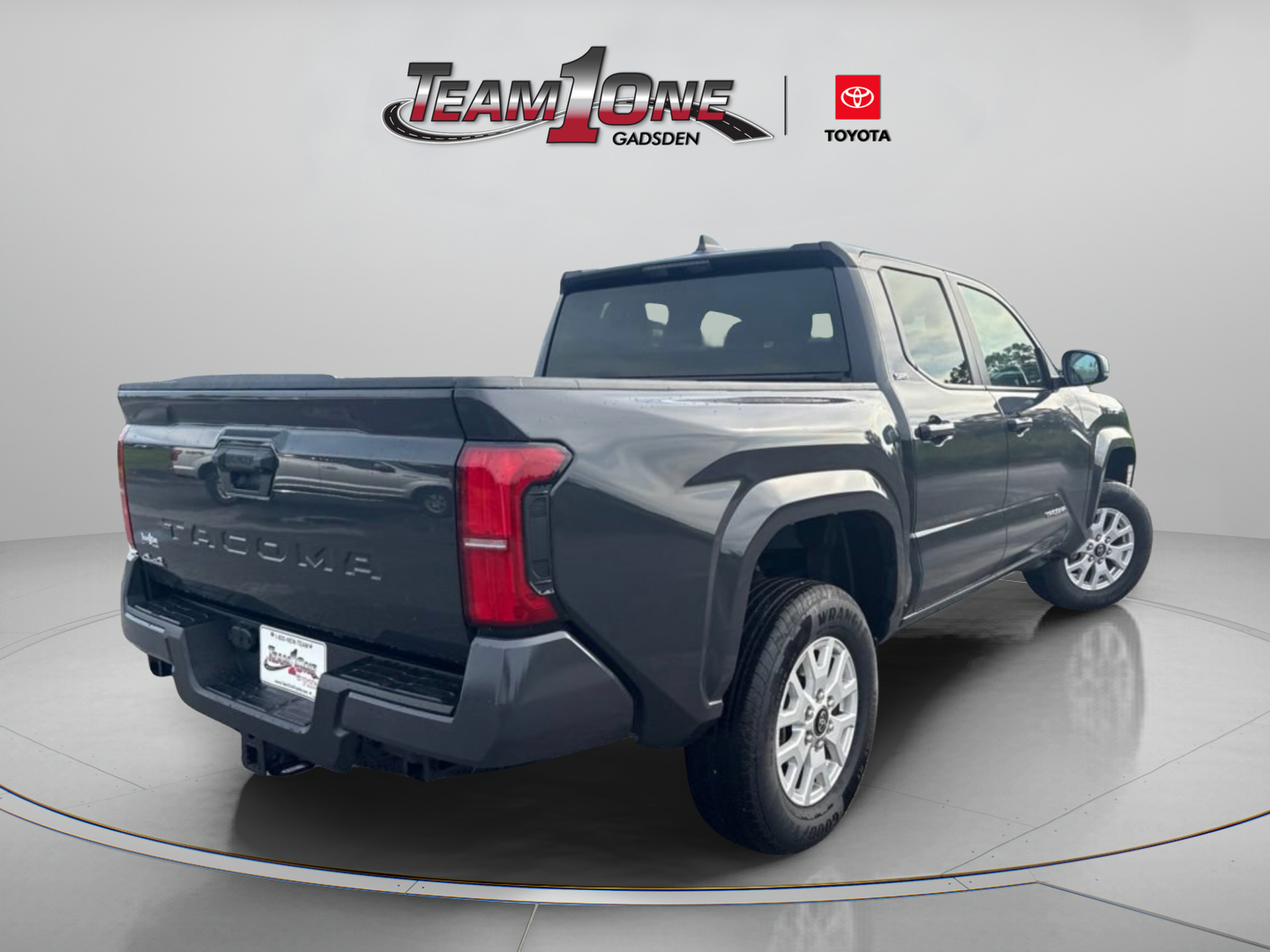 Certified 2025 Toyota Tacoma SR5 AWD/4WD image 8