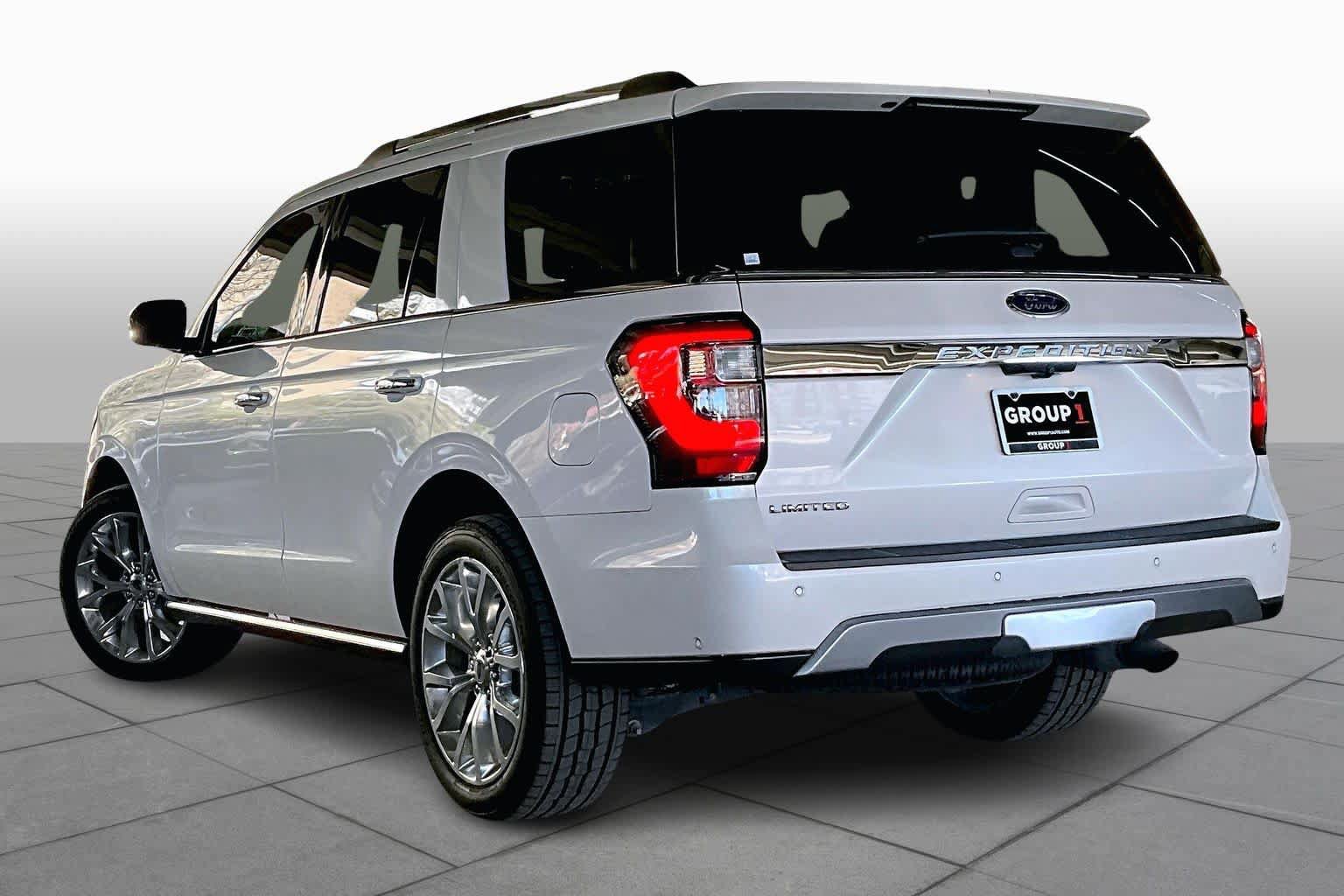 Used 2019 Ford Expedition Limited w/ Equipment Group 302A RWD image 11