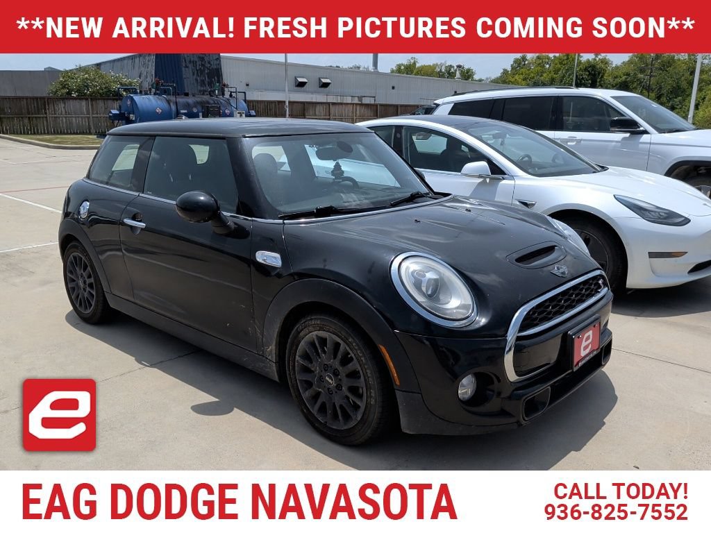 Used 2014 MINI Cooper S FWD image 1