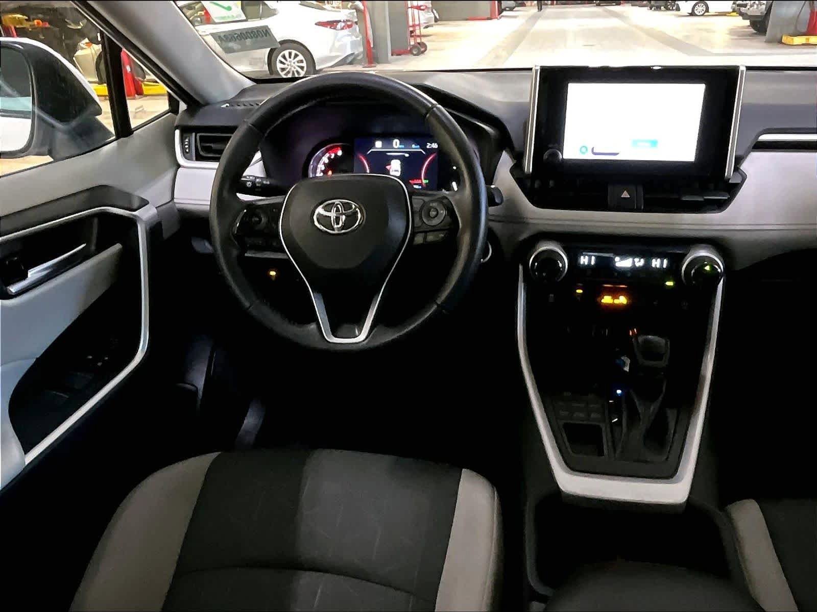 Used 2023 Toyota RAV4 XLE w/ Convenience Package AWD/4WD image 17