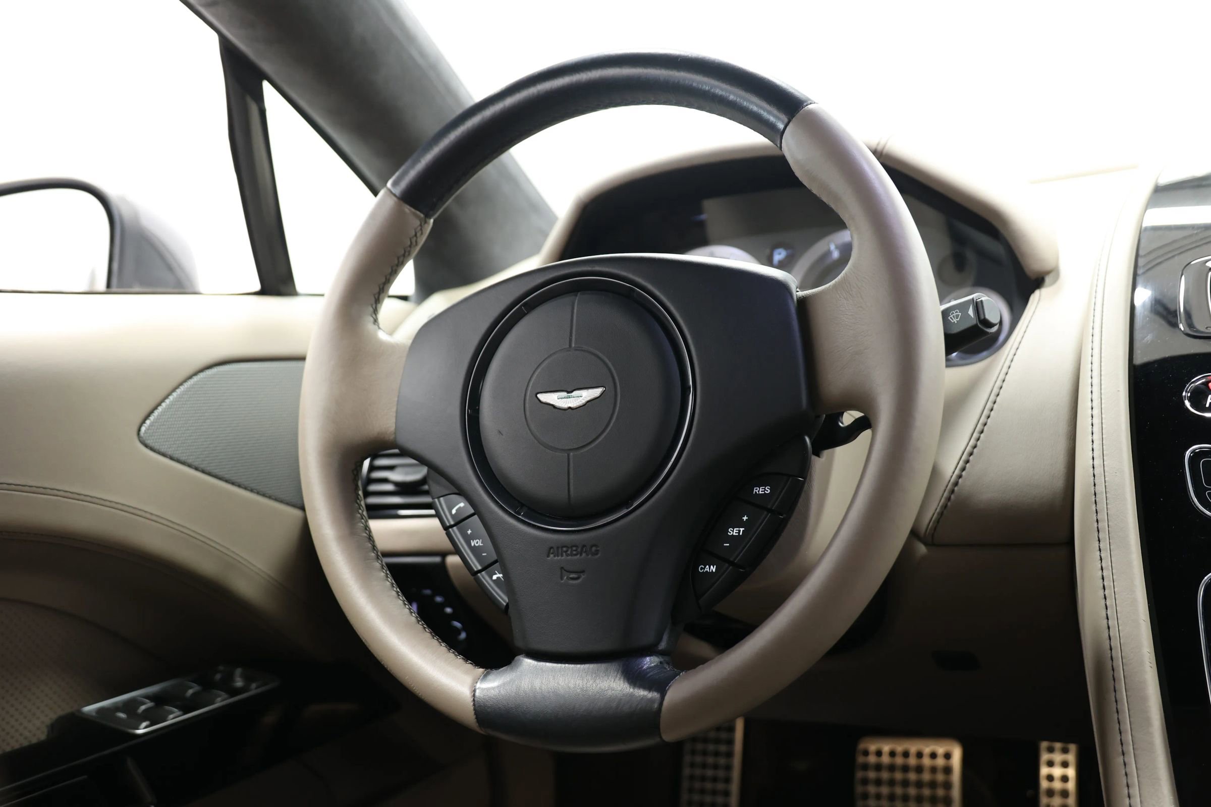 Used 2017 Aston Martin Rapide S image 67