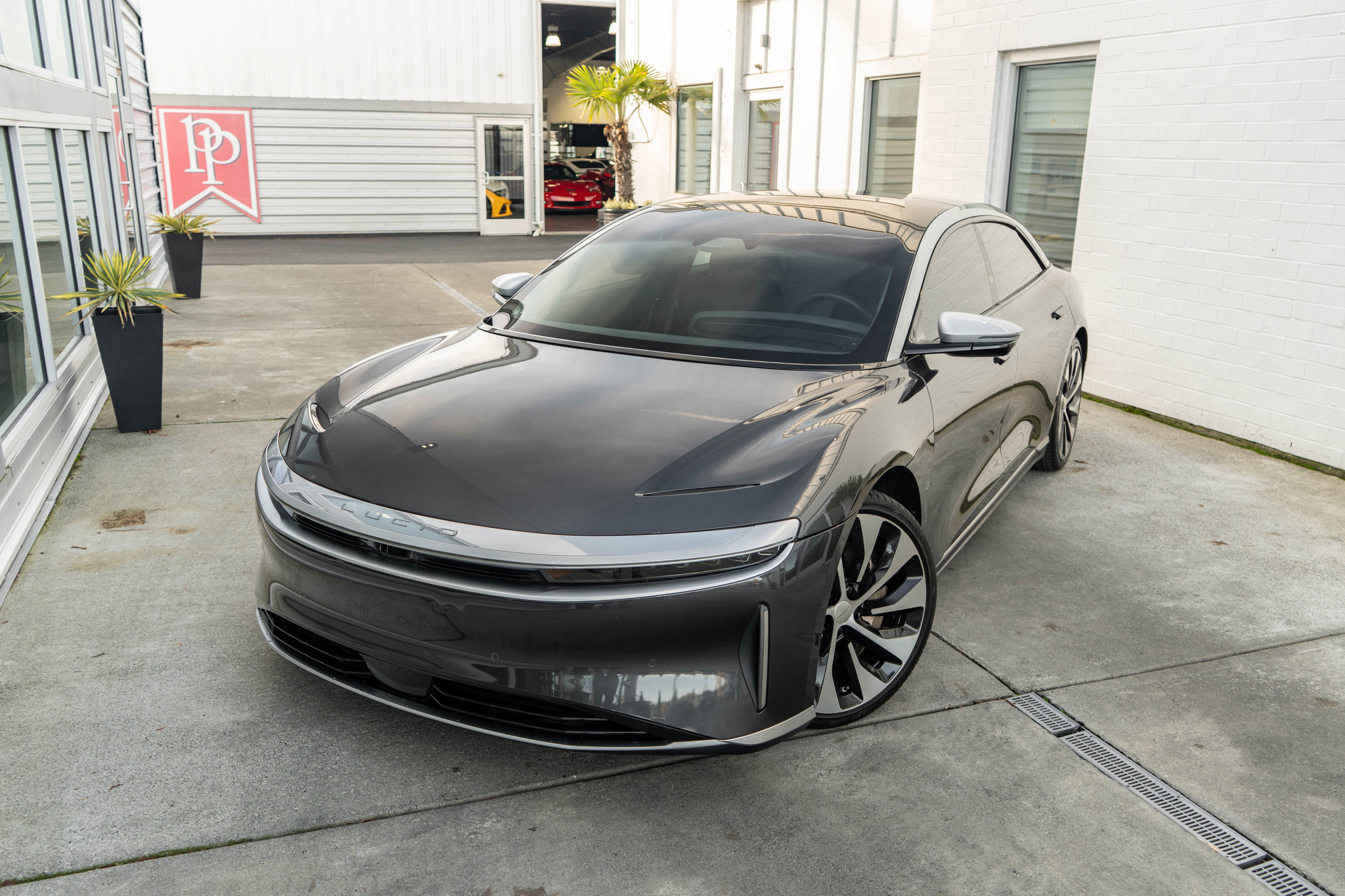 Used 2022 Lucid Air Grand Touring image 3