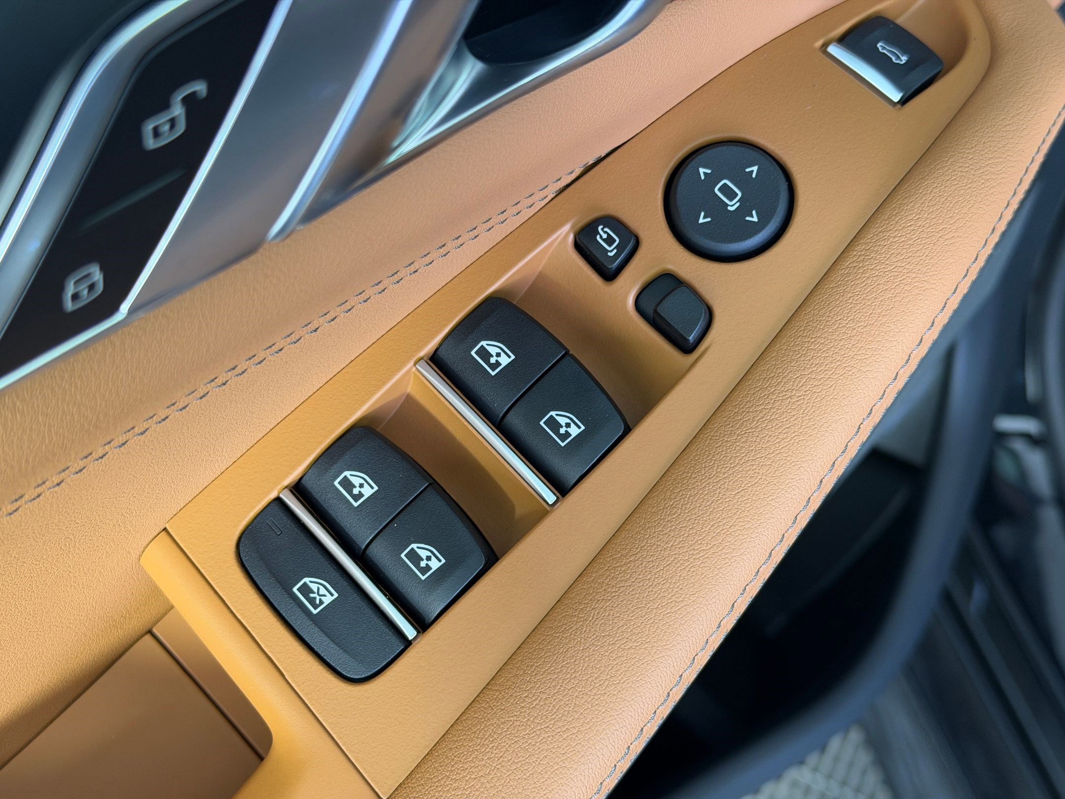 New 2026 BMW X5 xDrive50e w/ Executive Package image 24