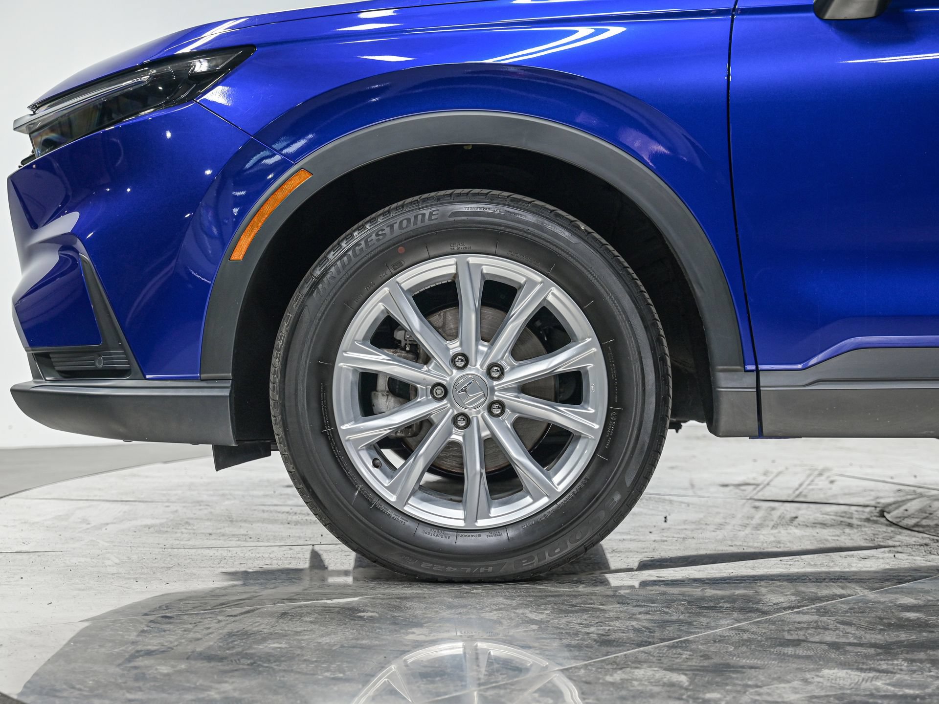Used 2024 Honda CR-V EX-L image 3