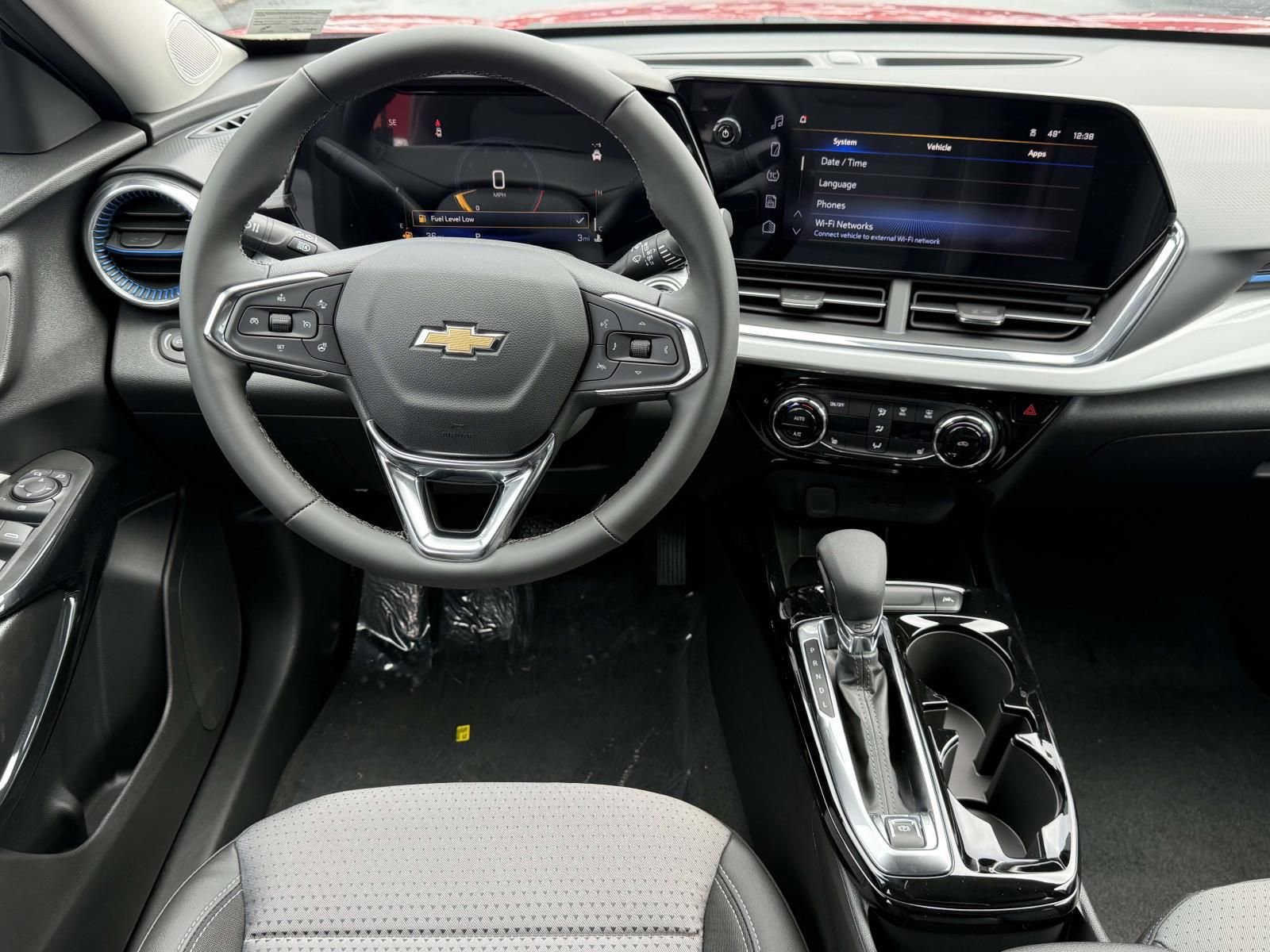 New 2026 Chevrolet Trax LT w/ Driver Confidence Package FWD image 8