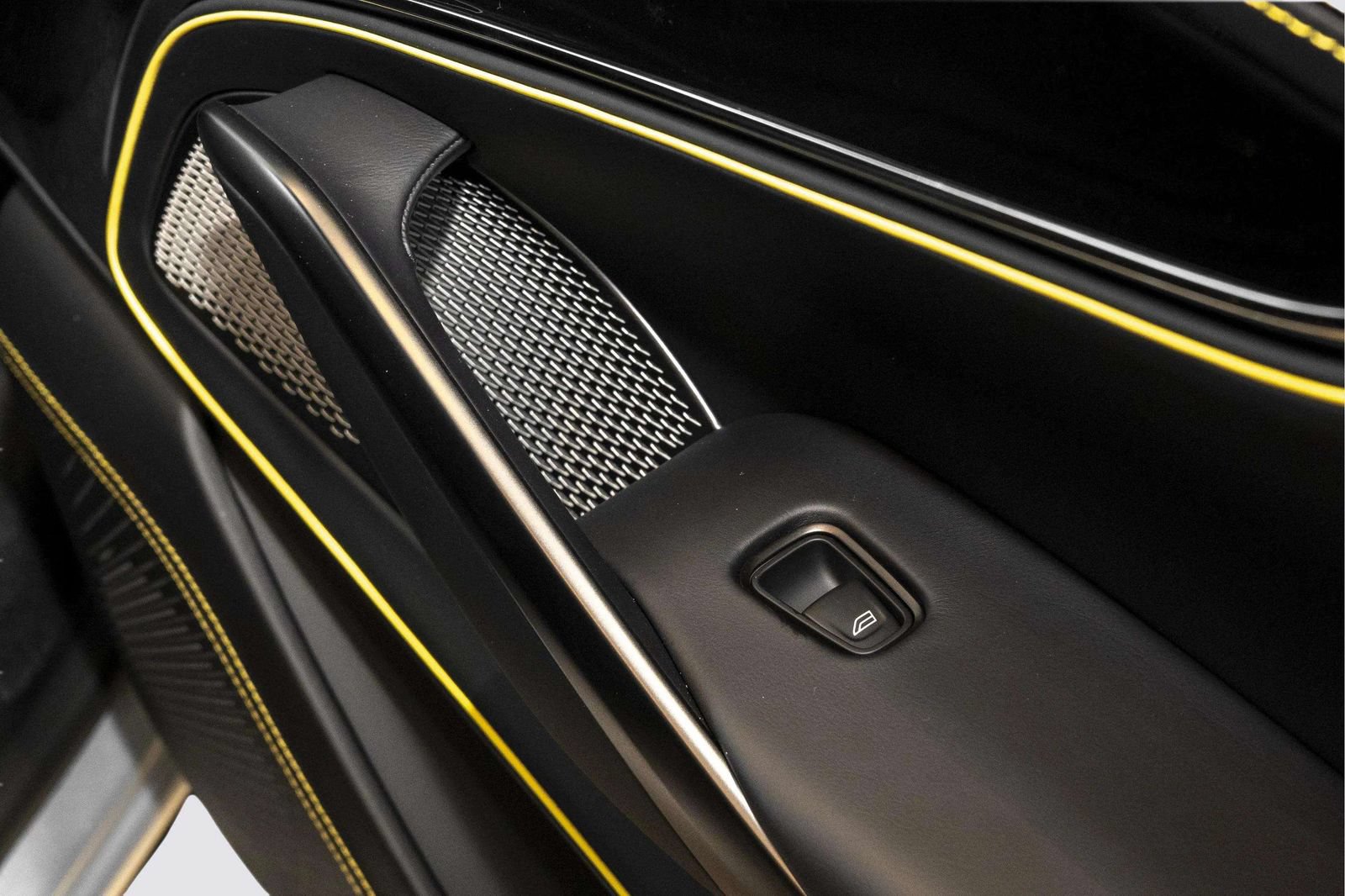 New 2026 Aston Martin DBX S AWD/4WD image 16